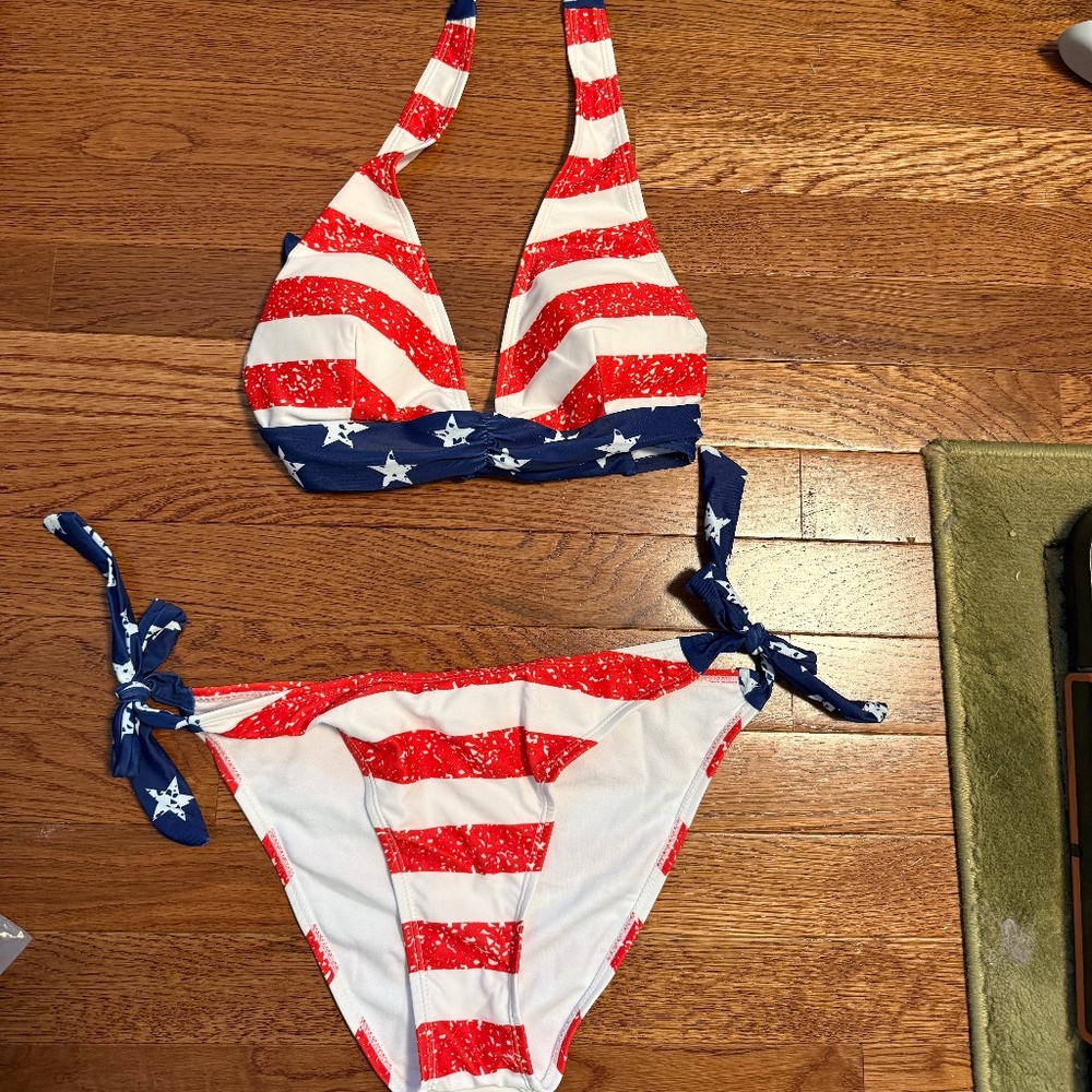American Flag  Patriotic 2 Piece Bathing Suit Medium, Never Worn